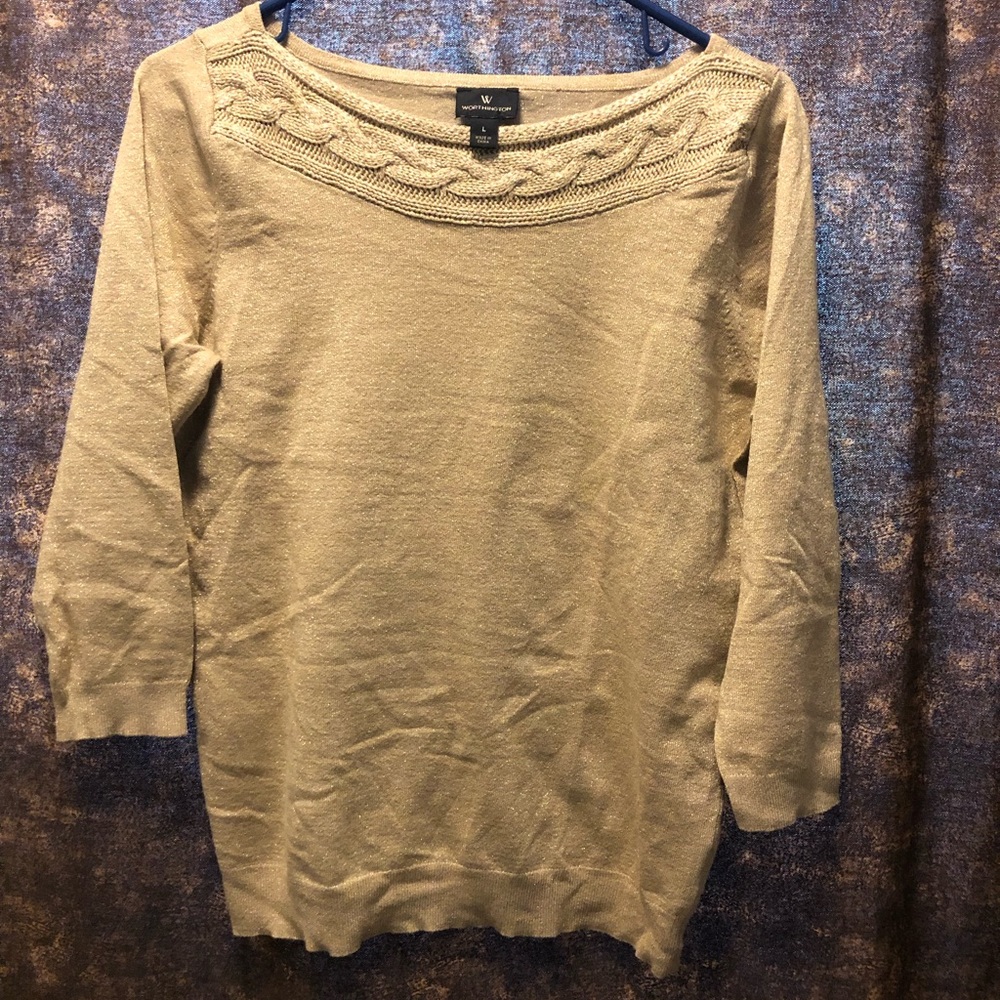 Picture doesn’t do it justice new without tags gold sweater